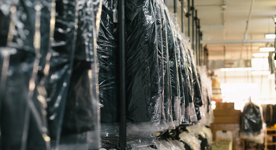 多年來用心專注於洗衣，不單單將洗衣這件事做到最好，最極致，更是致力於提升服務品質，御用高雄洗衣店提供免費外收送服務，專員到府收衣，不收取任何的額外費用！#台南洗衣店 #台南洗衣